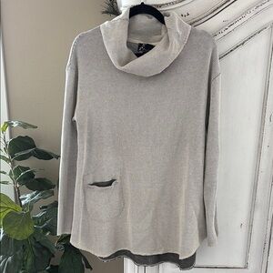 Fenini Textured Cowl Neck Sweater Women’s Size Small Art To Wear Pocket